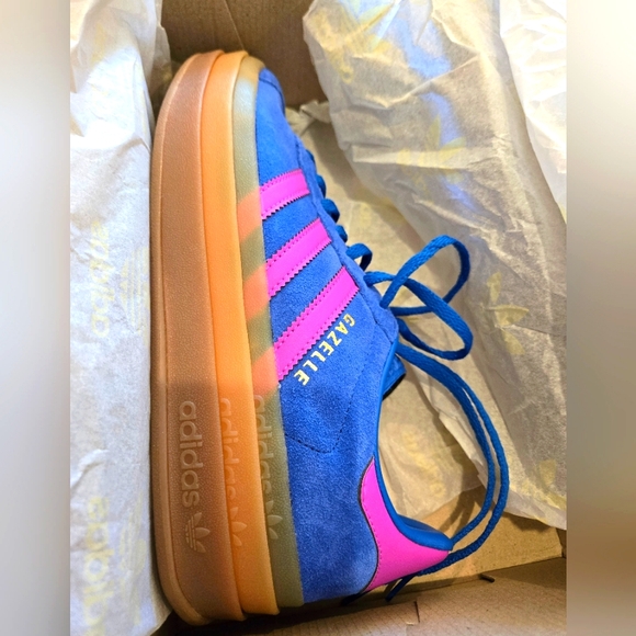 Adidas Women's Platform Gazelle Bold, Size 7 - Picture 11 of 12